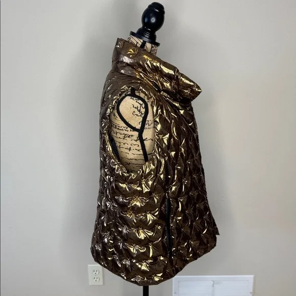 The North Face Women's Shiny Gold Holladown vest - Picture 7 of 13